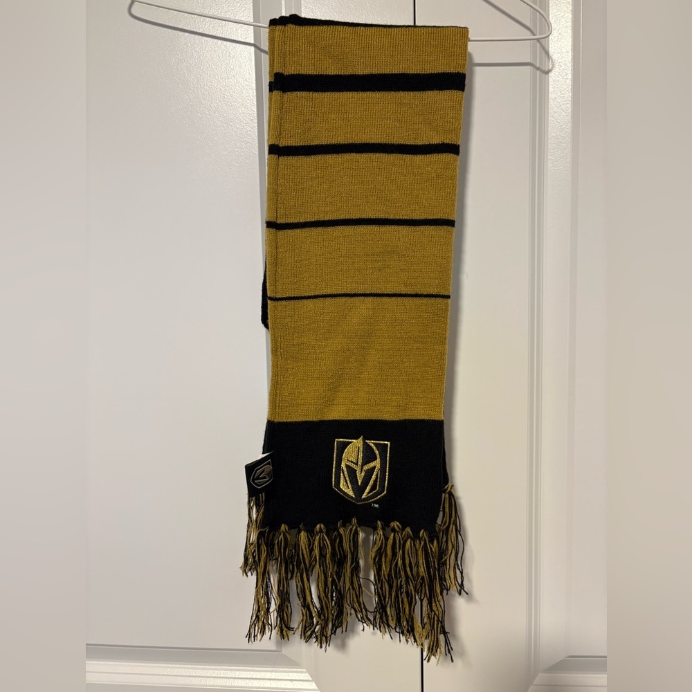 NHL Las Vegas Golden Knights Striped Gold & Black Team Scarf Tassel Ends - Picture 2 of 5